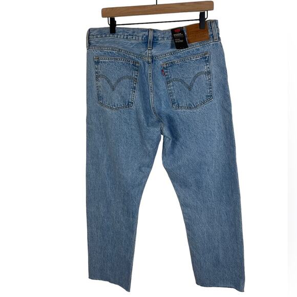 NWT Levi’s Wedgie Straight Button-Fly Medium Wash High Rise Jeans 32 x 28 - Picture 4 of 6